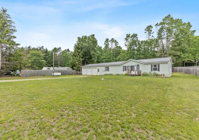 3rd image of 18720 Stonehouse Rd, Hersey, MI 49639 | MLS# 72026033789
