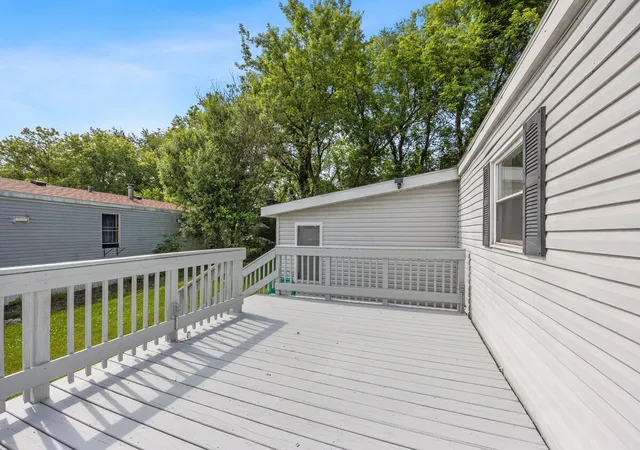 Photo 3 of Single family home for sale at 8787 Country View Dr NW, Sparta, MI 49345 | MLS# 72026033791 | Listing updated on 2026-08-01