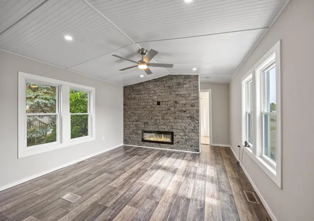 Photo 4 of Single family home for sale at 8787 Country View Dr NW, Sparta, MI 49345 | MLS# 72026033791 | Listing updated on 2026-08-01