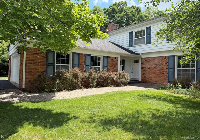 Photo 1 of Sale Pending at 5937 Red Coat Ln, West Bloomfield, MI 48322 | MLS# 20261050830 | Listing updated on 2026-07-25