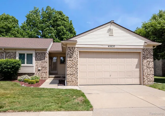 Photo 1 of Condominium at 45630 White Oak Dr, Shelby Township, MI 48315 | MLS# 20261050837 | | Sold on 2026-08-24