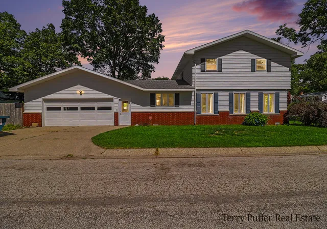 Photo 1 of Single family home for sale at 695 Miller Dr, Muskegon, MI 49445 | MLS# 71026033797 | Listing updated on 2026-09-08