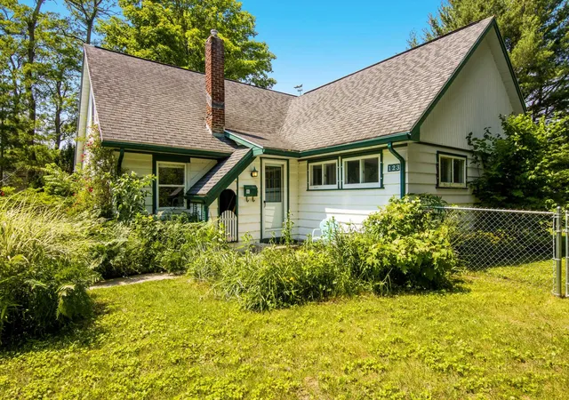 Photo 1 of Sale Pending at 123 E 16th Street, Traverse City City Grand Traverse, MI 49684 | MLS# 78080070670 | Listing updated on 2026-08-03