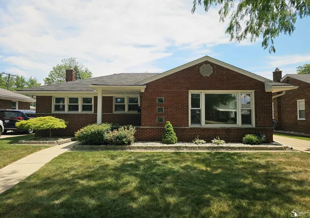 Photo 1 of Single family home for sale at 2955 Bridge St, Trenton, MI 48183 | MLS# 57050213777 | Listing updated on 2026-09-06