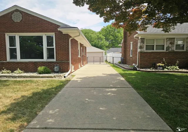Photo 3 of Single family home for sale at 2955 Bridge St, Trenton, MI 48183 | MLS# 57050213777 | Listing updated on 2026-09-06
