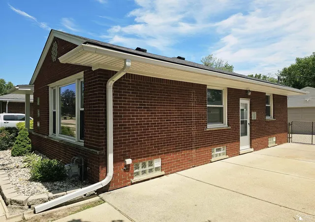 Photo 3 of Single family home for sale at 2955 Bridge St, Trenton, MI 48183 | MLS# 57050213777 | Listing updated on 2026-09-06