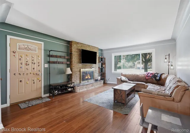 Photo 3 of Single family home for sale at 2444 Anders Dr, Waterford, MI 48329 | MLS# 20261050859 | Listing updated on 2026-09-08