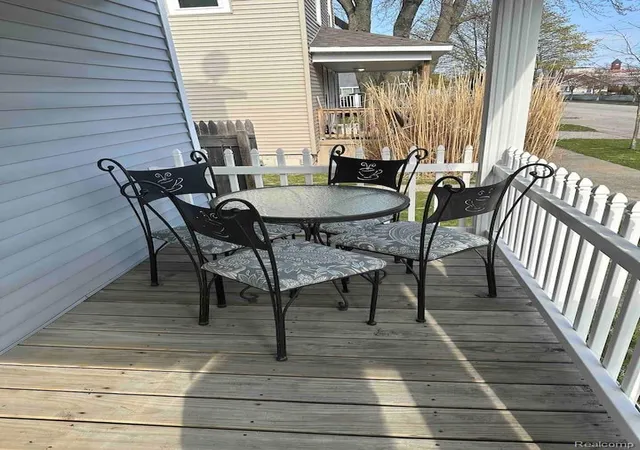 Photo 4 of Single family home for sale at 310 W Court St, Ludington, MI 49431 | MLS# 20261050865 | Listing updated on 2026-07-22