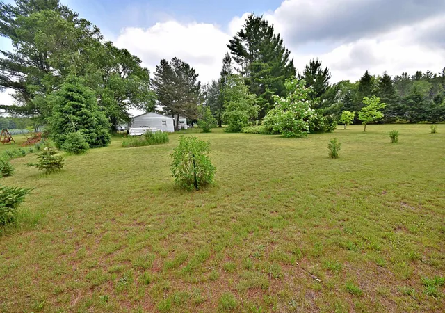 Photo 4 of Single family home for sale at 1061 N Anderson St, Lake City, MI 49651 | MLS# 78080070675 | Listing updated on 2026-07-12