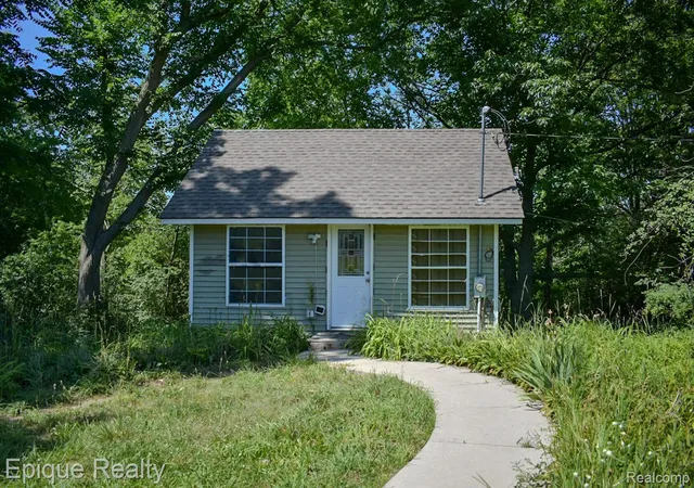 Photo 1 of Single family home for sale at 300 W Dewey Rd, Owosso, MI 48867 | MLS# 20261050873 | Listing updated on 2026-07-06