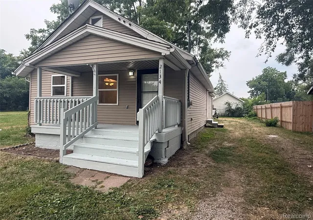 Photo 3 of Single family home for sale at 2134 E Mclean Ave, Burton, MI 48529 | MLS# 20261050876 | Listing updated on 2026-09-09