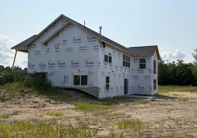 2nd image of 5505 Timberstone Ln, West Olive, MI 49460 | MLS# 71026033827