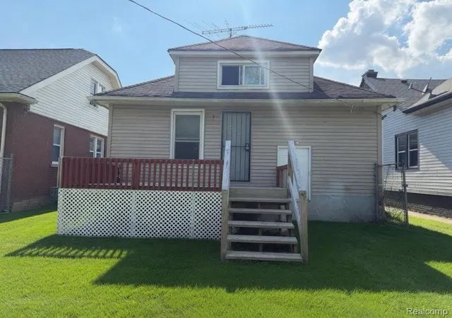 Photo 3 of Single family home for sale at 9940 Manor St, Detroit, MI 48204 | MLS# 20261050917 | Listing updated on 2026-07-06