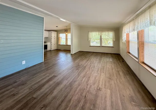 Photo 4 of Single family home for sale at 416 Raisin River Dr, Adrian, MI 49221 | MLS# 20261050923 | Listing updated on 2026-10-12