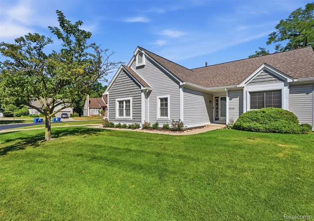 Photo 1 of Sale Pending at 6904 Tangle Wood, Waterford, MI 48327 | MLS# 20261050929 | Listing updated on 2026-08-23