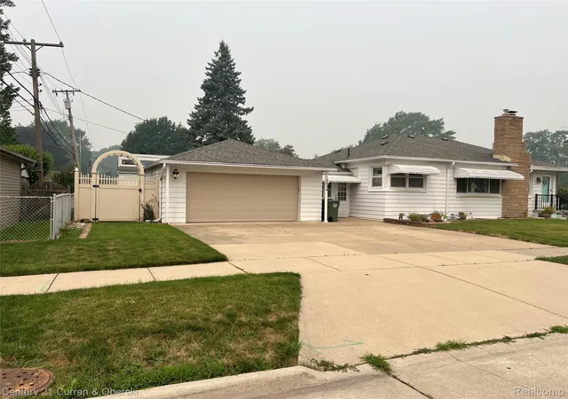 Photo 2 of Single family home for sale at 12024 Barberry St, Southgate, MI 48195 | MLS# 20261050948 | Listing updated on 2026-09-10