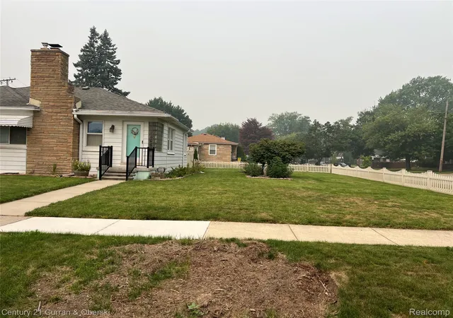 Photo 3 of Single family home for sale at 12024 Barberry St, Southgate, MI 48195 | MLS# 20261050948 | Listing updated on 2026-09-10