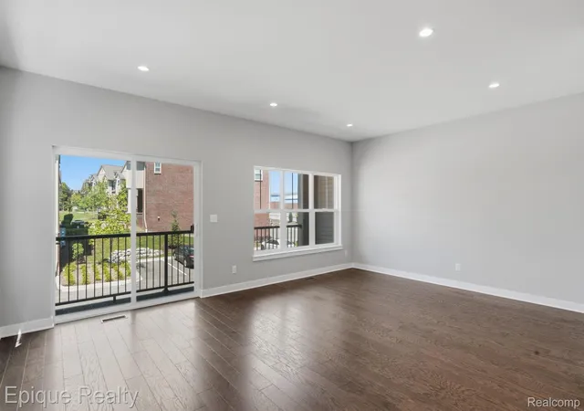 Photo 4 of Condo for sale at 25549 Grandview Ln #31, Novi, MI 48375 | MLS# 20261050960 | Listing updated on 2026-10-11