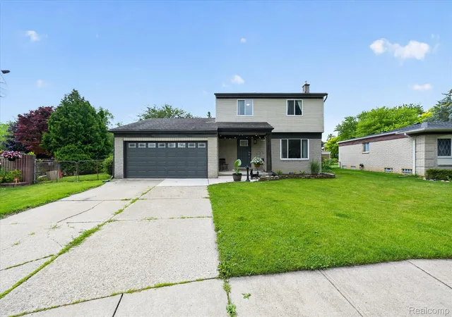 Photo 3 of Single family home for sale at 53962 Kirk Ct, New Baltimore, MI 48047 | MLS# 20261050958 | Listing updated on 2026-07-27