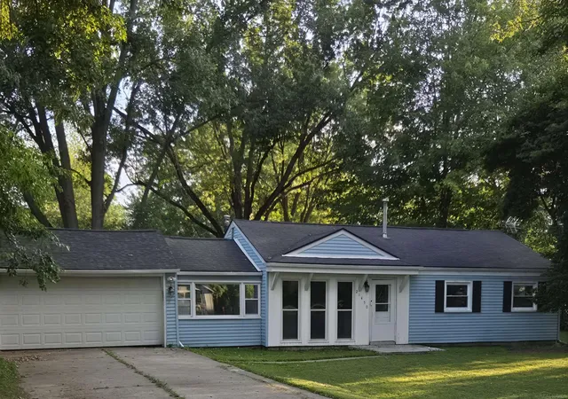 Photo 1 of Sale Pending at 21450 Ulrich St, Clinton Township, MI 48036 | MLS# 58050213795 | Listing updated on 2026-08-19