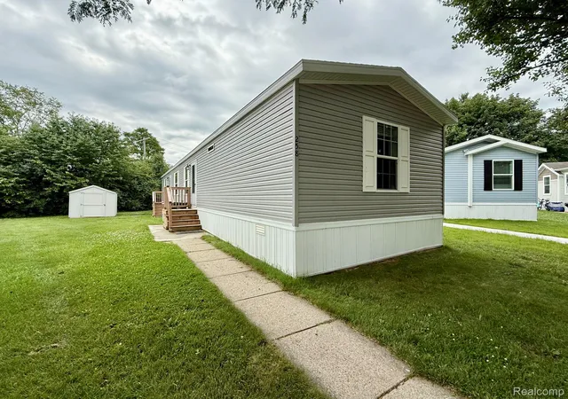 2nd image of 258 Diamond Cir, Whitmore Lake, MI 48189 | MLS# 20261050974