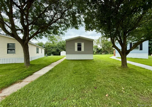 23rd image of 258 Diamond Cir, Whitmore Lake, MI 48189 | MLS# 20261050974