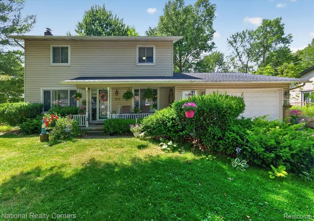 Photo 3 of Single family home for sale at 9472 Lakepointe Blvd, Clay, MI 48001 | MLS# 20261050985 | Listing updated on 2026-08-19