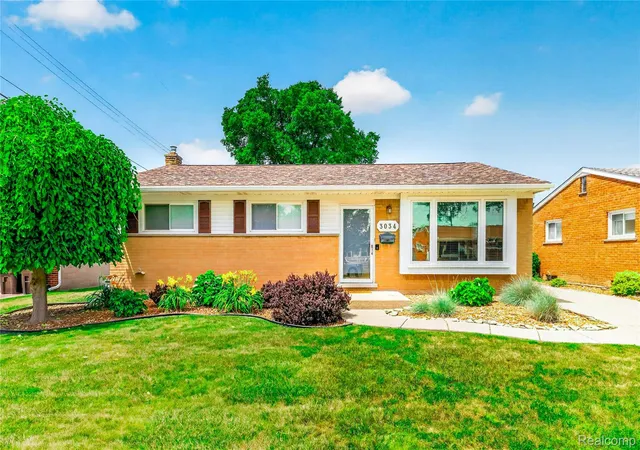 Photo 1 of Sale Pending at 3034 Concord St, Trenton, MI 48183 | MLS# 20261051018 | Listing updated on 2026-07-18