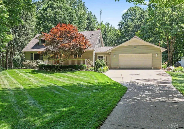 Photo 1 of Sale Pending at 8815 S Beyer Rd, Birch Run, MI 48415 | MLS# 61050213803 | Listing updated on 2026-07-10