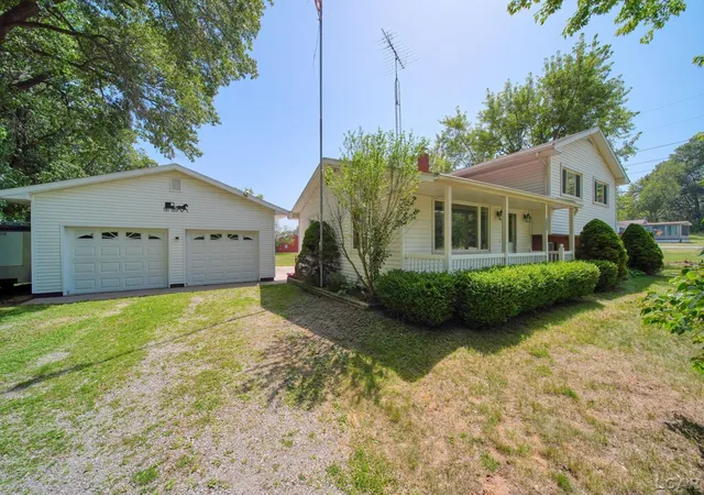 3rd image of 2745 E Carleton Rd, Adrian, MI 49221 | MLS# 56050213804