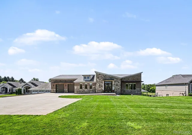 Photo 2 of Single family home for sale at 2943 Sleeth Rd, Commerce Township, MI 48382 | MLS# 20261051033 | Listing updated on 2026-09-14