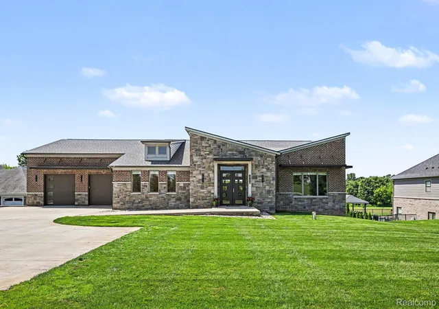 Photo 2 of Single family home for sale at 2943 Sleeth Rd, Commerce Township, MI 48382 | MLS# 20261051033 | Listing updated on 2026-09-14