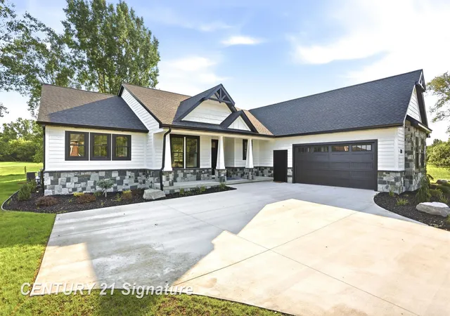 3rd image of 80 Sawmill Creek Trl, Saginaw, MI 48603 | MLS# 61050213811