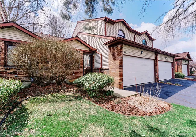 Photo 2 of Condo for sale at 9039 Lake E Rd #45, Clarkston, MI 48348 | MLS# 20261051051 | Listing updated on 2026-09-17