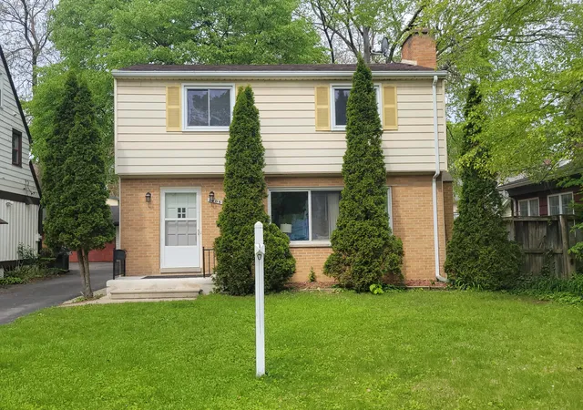 Photo 2 of Single family home for sale at 1408 E Park Pl, Ann Arbor, MI 48104 | MLS# 81026033903 | Listing updated on 2026-08-20