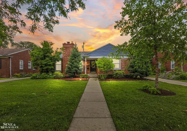 Photo 1 of Sale Pending at 1024 Somerset Ave, Grosse Pointe Park, MI 48230 | MLS# 58050213820 | Listing updated on 2026-08-26
