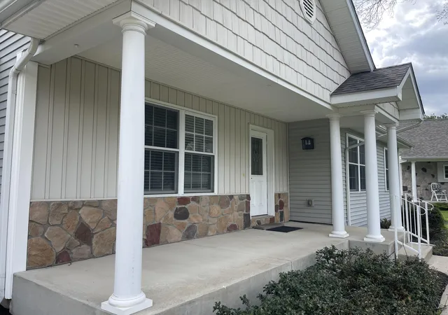 Photo 2 of Condo for sale at 113 Beacon Ridge Dr, Battle Creek, MI 49017 | MLS# 55026033909 | Listing updated on 2026-07-09