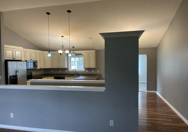 Photo 3 of Condo for sale at 113 Beacon Ridge Dr, Battle Creek, MI 49017 | MLS# 55026033909 | Listing updated on 2026-07-09