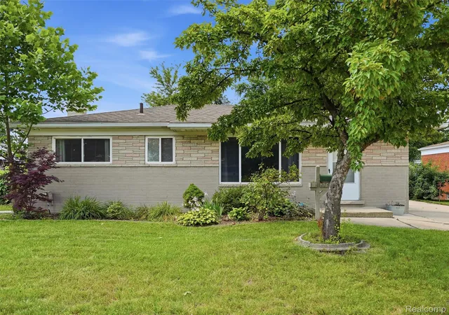 Photo 1 of Single family home for sale at 27469 Cosgrove Dr, Warren, MI 48092 | MLS# 20261051078 | Listing updated on 2026-09-08