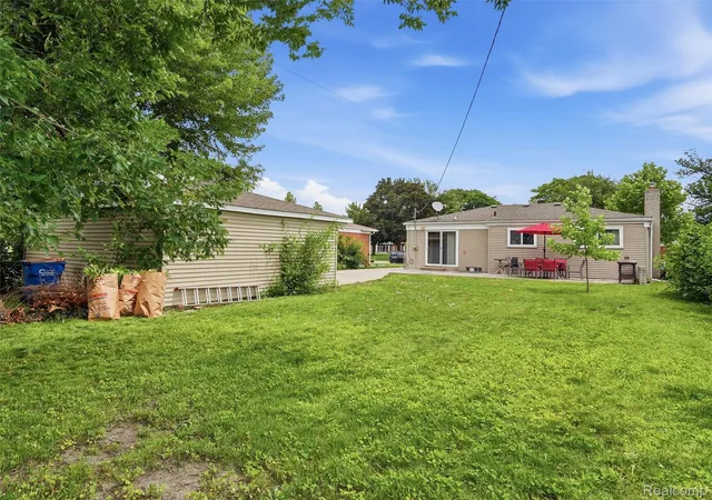 Photo 24 of Single family home for sale at 27469 Cosgrove Dr, Warren, MI 48092 | MLS# 20261051078 | Listing updated on 2026-10-01