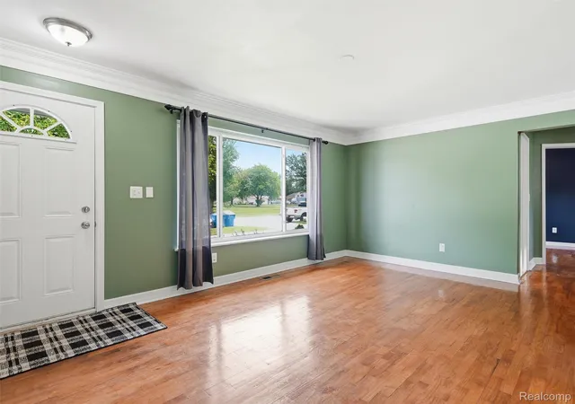 Photo 4 of Single family home for sale at 27469 Cosgrove Dr, Warren, MI 48092 | MLS# 20261051078 | Listing updated on 2026-09-08