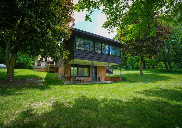 Photo 3 of Single family home for sale at 9411 Maple Hl Rd, Howard City, MI 49329 | MLS# 71026033912 | Listing updated on 2026-08-31