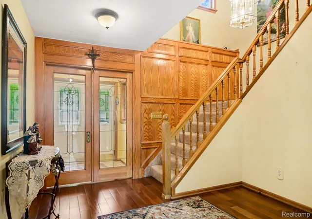 Photo 4 of Single family home for sale at 52905 Heatherway Dr, Shelby Township, MI 48316 | MLS# 20261051096 | Listing updated on 2026-08-24
