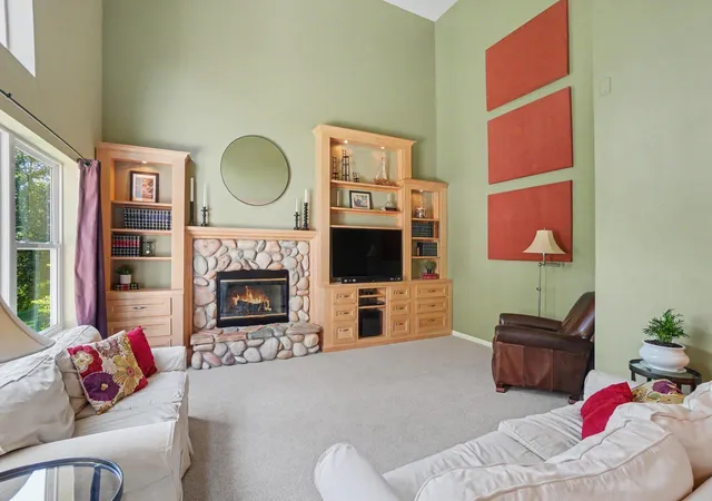 2nd image of 10719 Wood Ridge Dr, Holland Charter Township Ottawa, MI 49464 | MLS# 71026033918