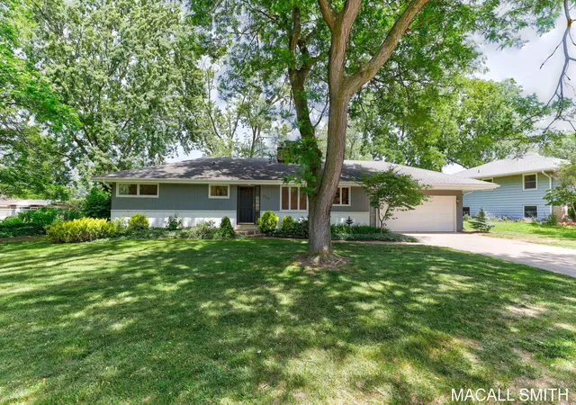 1st image of 339 Wildwood Dr, Holland, MI 49423 | MLS# 71026033921
