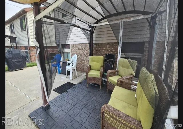 3rd image of 27771 Lorenz St, Madison Heights, MI 48071 | MLS# 20261051139
