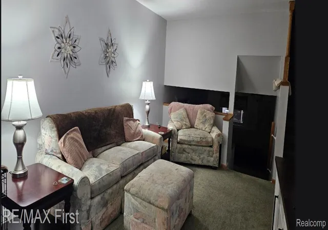 4th image of 27771 Lorenz St, Madison Heights, MI 48071 | MLS# 20261051139
