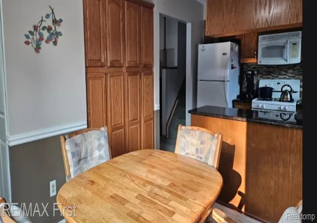 5th image of 27771 Lorenz St, Madison Heights, MI 48071 | MLS# 20261051139
