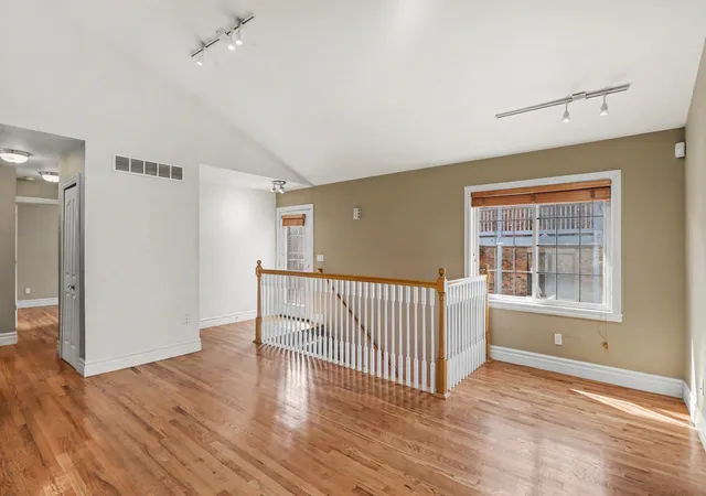 Photo 3 of Condo for sale at 431 E Ferry St, Detroit, MI 48202 | MLS# 81026033947 | Listing updated on 2026-08-03