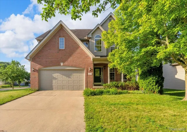 Photo 2 of Single family home for sale at 1143 Polo Dr, South Lyon, MI 48178 | MLS# 20261051150 | Listing updated on 2026-08-19